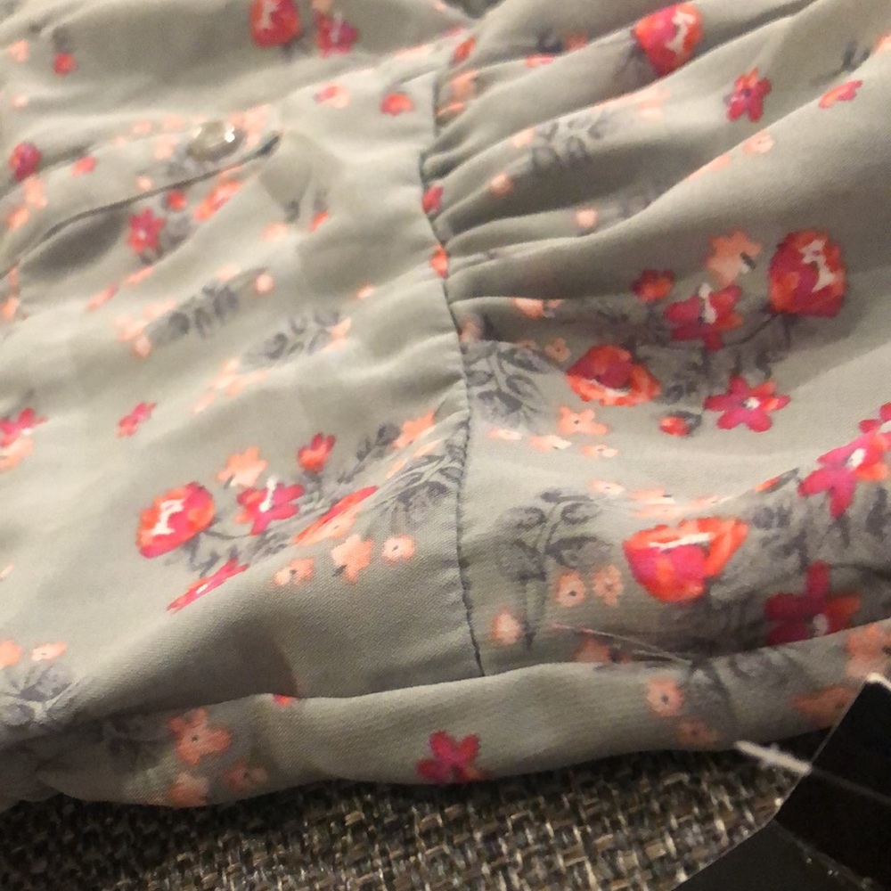 Cute floral print mini dress - Picture 3 of 4
